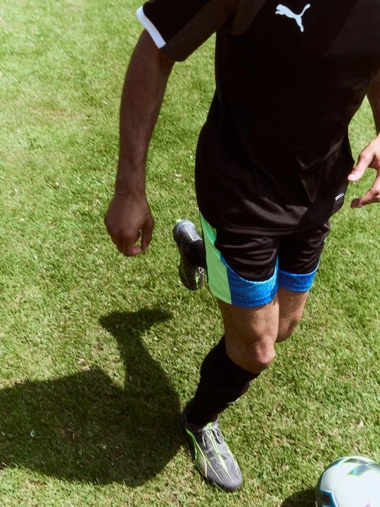 Foto van product Voetbalschoenen voor harde ondergrond Puma