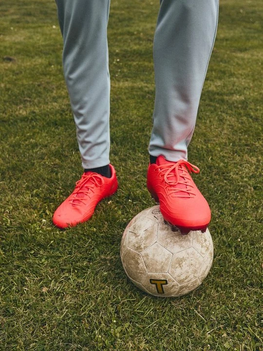 Foto van product Voetbalschoenen voor harde ondergrond Skechers koraalrood
