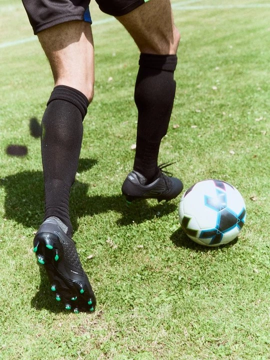 Foto van product Voetbalschoenen voor harde ondergrond Skechers zwart