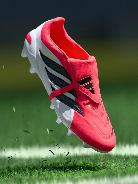 Foto van product Voetbalschoenen voor kunstgras Adidas zwart