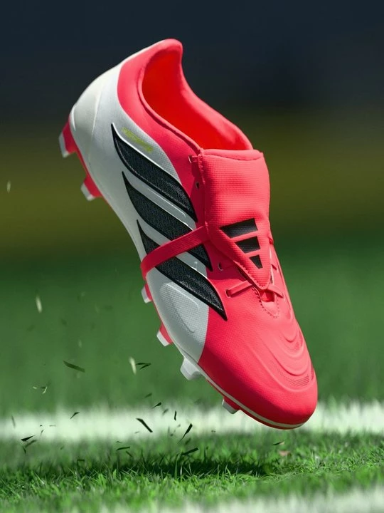 Foto van product Voetbalschoenen voor kunstgras Adidas zwart
