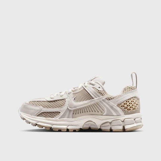 Foto van product Vomero 5 (GS) Nike beżowy