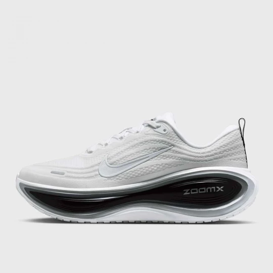 Foto van product Vomero Plus Nike wit