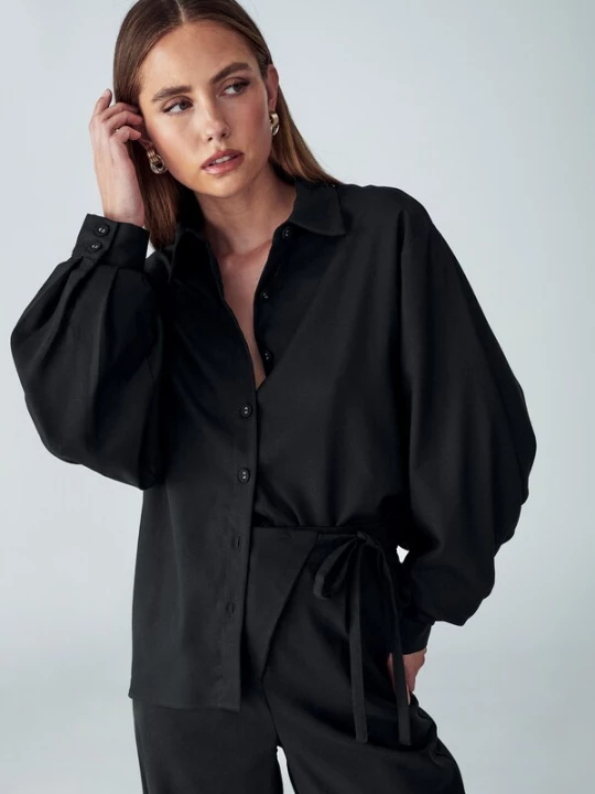 Foto van product Willa Blouse 'Lagoon' zwart