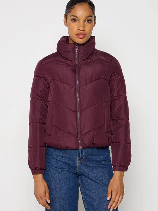 Foto van product Winterjas Vero Moda bordeauxrood
