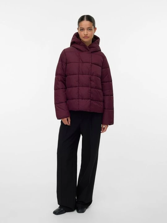 Foto van product Winterjas Vero Moda bordeauxrood