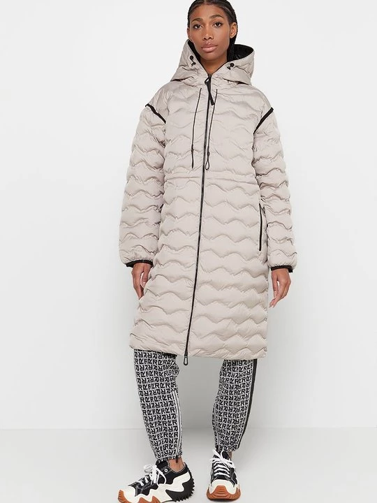 Foto van product Wintermantel Replay zandkleur