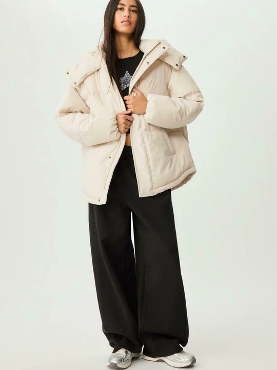 Foto van product Wintermantel Stradivarius beżowy