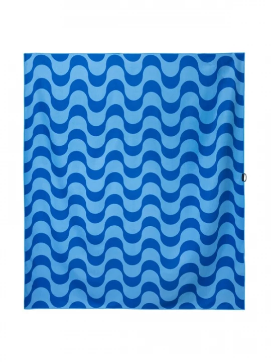 Foto van product woodsandwaves Strandlaken 'Copacabana Sea XXL' blauw