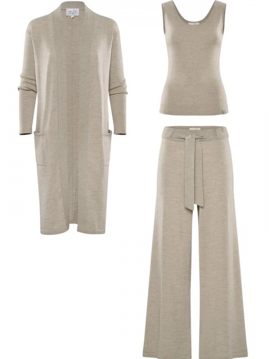 Foto van product YOU LOOK PERFECT Huispak 'LOUNGEWEAR SET - Cardigan Blossom & Top Blossom & Pants Bailey' taupe