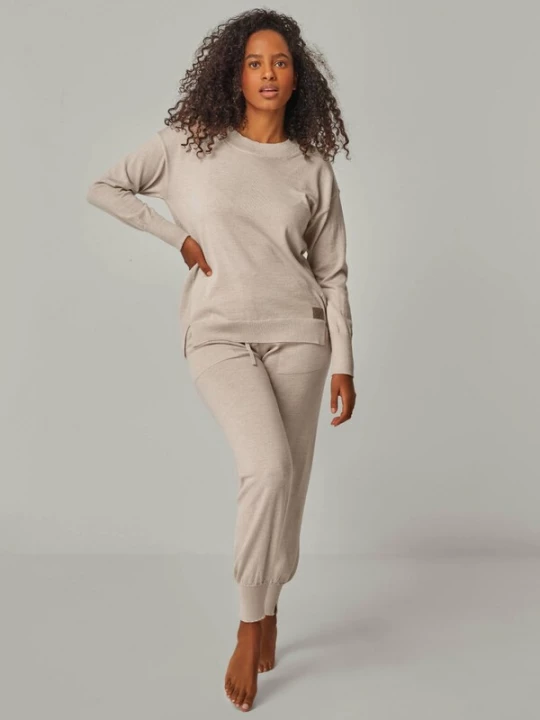 Foto van product YOU LOOK PERFECT Huispak 'LOUNGEWEAR SET - Pullover Bella & Pants Bella' beige