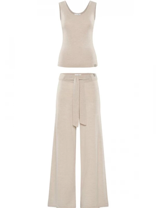 Foto van product YOU LOOK PERFECT Huispak 'LOUNGEWEAR SET - Top Blossom & Pants Bailey' beige