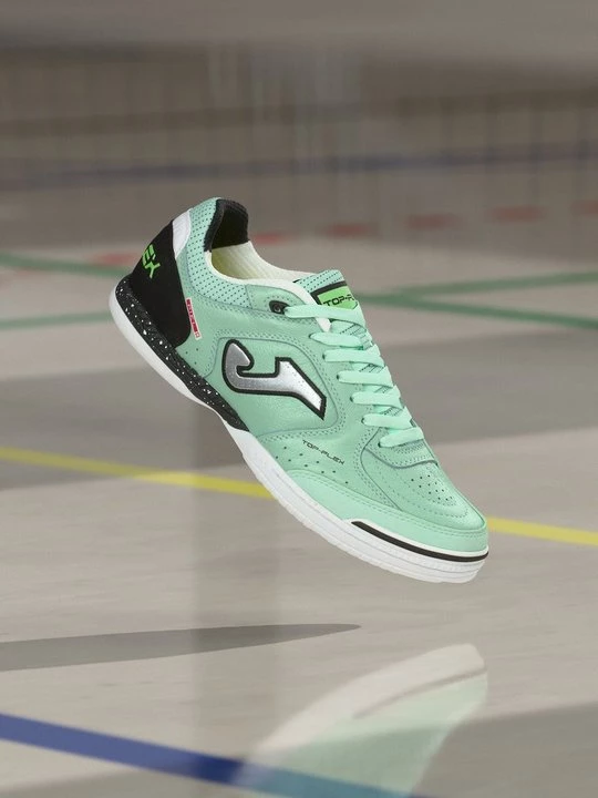 Foto van product Zaalvoetbalschoenen Joma lichtgroen