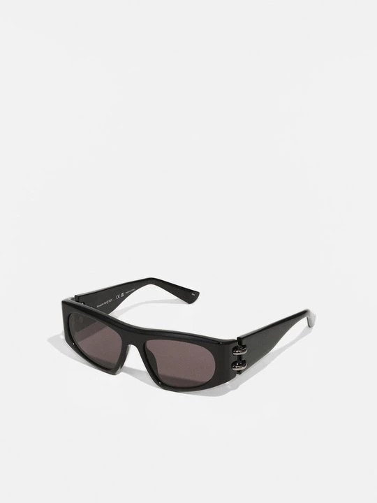 Foto van product Zonnebril Alexander McQueen zwart