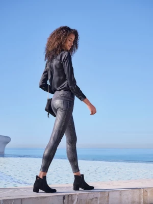 Foto van product LASCANA Leggings grijs / zwart