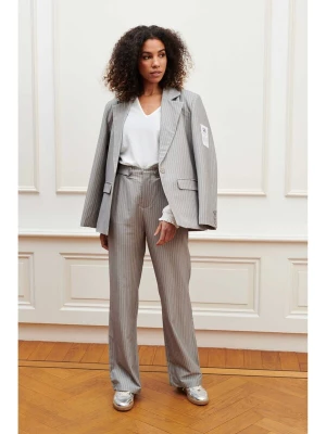 Foto van product LOFTY MANNER Broek 'PK34 -Trouser Nienke' grijs