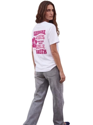 Foto van product LTB Jeans Shirt 'Floral Relaxed T-Shirt' wit