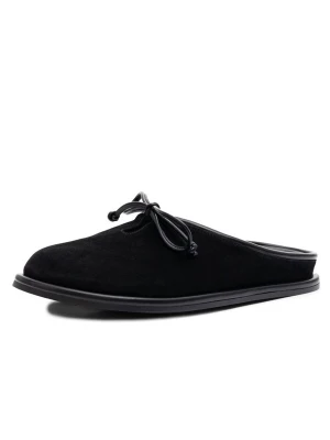 Foto van product Maciejka Huisschoenen 'K7514-01 / 00-1' zwart