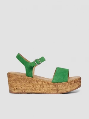Foto van product Modieuze leren sandalen met sleehak s.Oliver groen
