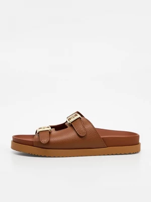 Foto van product Muiltjes Aigner cognac