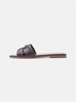 Foto van product Muiltjes MARCIANO BY GUESS donkerbruin