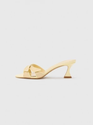 Foto van product Muiltjes met hak Alexandre Birman taupe