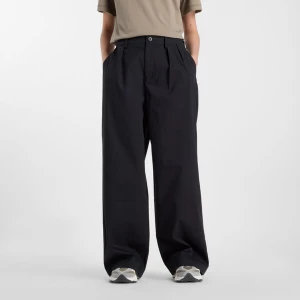 Foto van product new balance Bandplooibroek 'Boylston' zwart