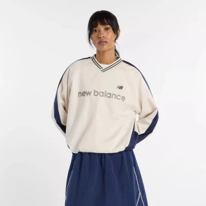 Foto van product new balance Sweatshirt navy / wolwit