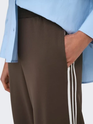 Foto van product ONLY Broek 'Cayla' bruin