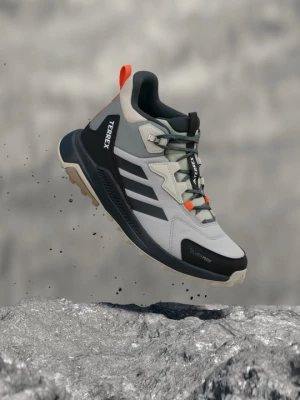 Foto van product Outdoorschoenen Adidas Terrex grijs