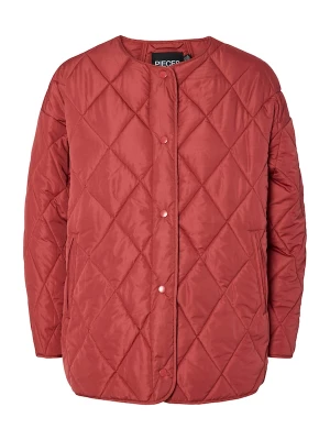 Foto van product PIECES Tussenjas 'PCStella' cranberry