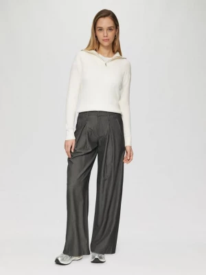 Foto van product Pinstripe broek met een taillebanddetail in contrastkleur QS grijs
