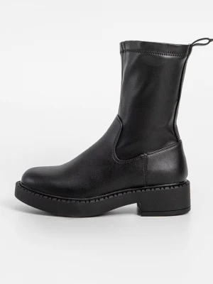 Foto van product Plateaulaarzen Koi Footwear zwart
