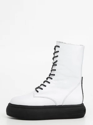 Foto van product Plateaulaarzen Steve Madden wit