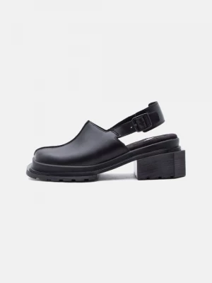 Foto van product Plateaupumps Dr. Martens zwart