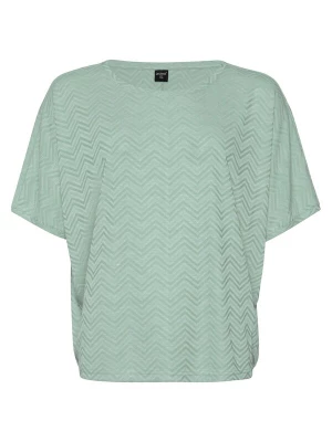 Foto van product PROTEST Shirt 'PRTJABA' groen