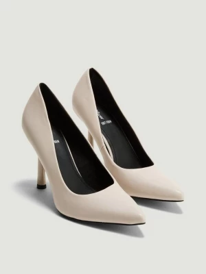 Foto van product Pumps van glad imitatieleer s.Oliver crème