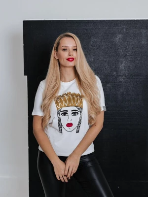Foto van product RADADA Shirt 'GIRL WITH GOLDEN CROWN' wit