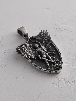 Foto van product REYTEL Hangers 'ŚW. MICHAŁA ARCHANIOŁA' zilver