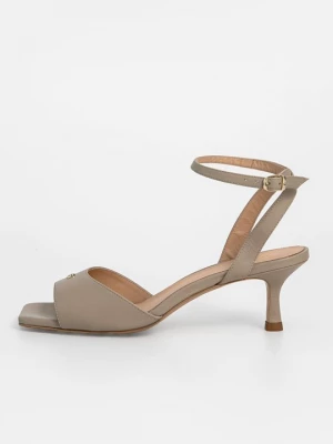 Foto van product Sandalen Aigner zandkleur