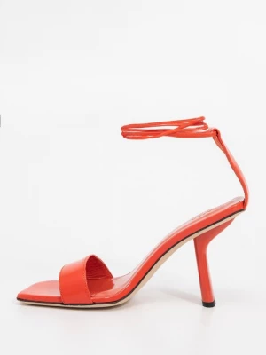 Foto van product Sandalen met hoge hak By FAR rood