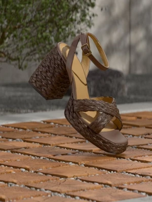 Foto van product Sandalen met hoge hak Castañer taupe
