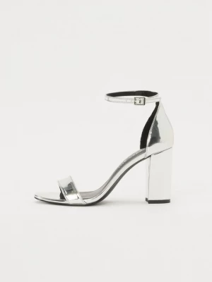 Foto van product Sandalen met hoge hak MADDEN GIRL zilverkleurig