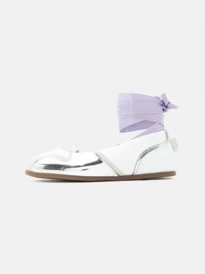 Foto van product Sandalen met hoge hak MOSCHINO wit