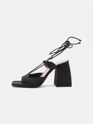 Foto van product Sandalen met hoge hak NODALETO zwart
