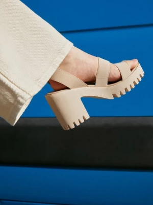 Foto van product Sandalen met plateauzool MADDEN GIRL beżowy