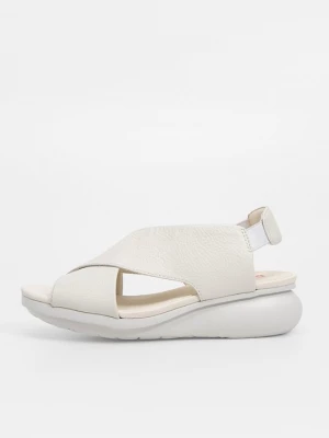 Foto van product Sandalen met sleehak Camper wit