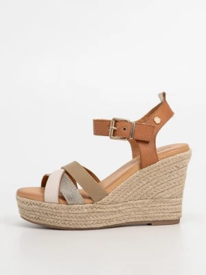 Foto van product Sandalen met sleehak Carmela camel