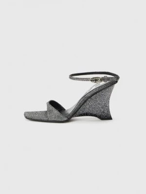 Foto van product Sandalen met sleehak Diesel zilverkleurig