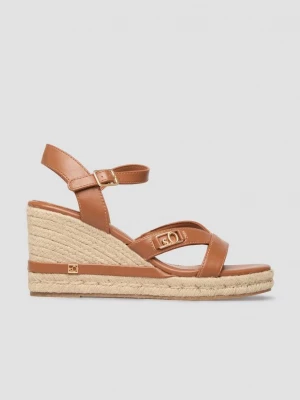 Foto van product Sandalen met sleehak in raffiagelook s.Oliver bruin